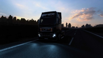 蓝色车头灯 v1.60 ETS2