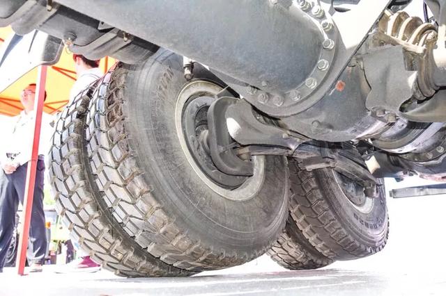 世界军用拖车系列五八：“长征”卡车，曾响彻神州大地的重卡中坚