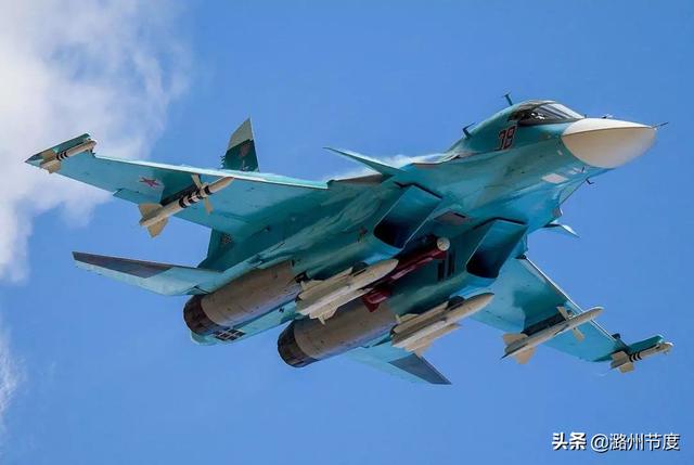 苏-34实现首次出口：俄制“炸弹卡车”，或成中东石油土豪的利器